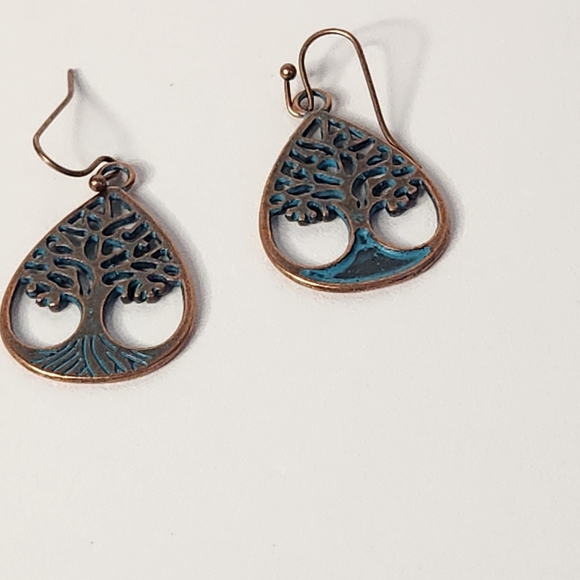 Beautiful copper tone earrings pierced. NWOT (R72) - Picture 5 of 5